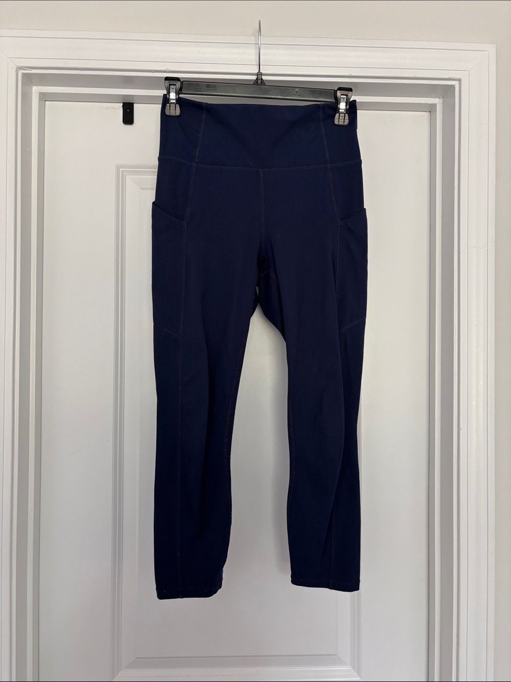 Fabletics Navy High-Waist Cropped Active Leggings S